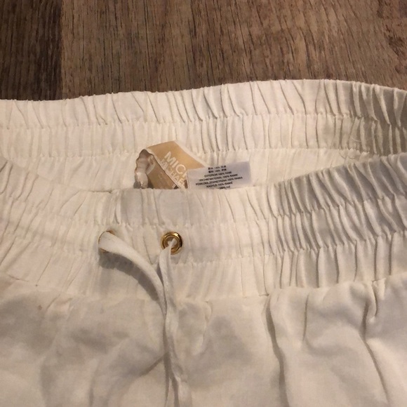 Michael Kors white skirt - Picture 2 of 2